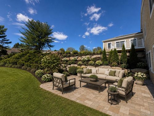 904 Oakridge Common, Lewisboro, NY, 10590 | Card Image