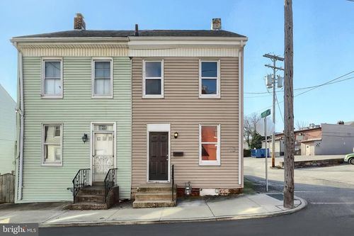 220 Grantley St, YORK, PA, 17401-3874 | Card Image