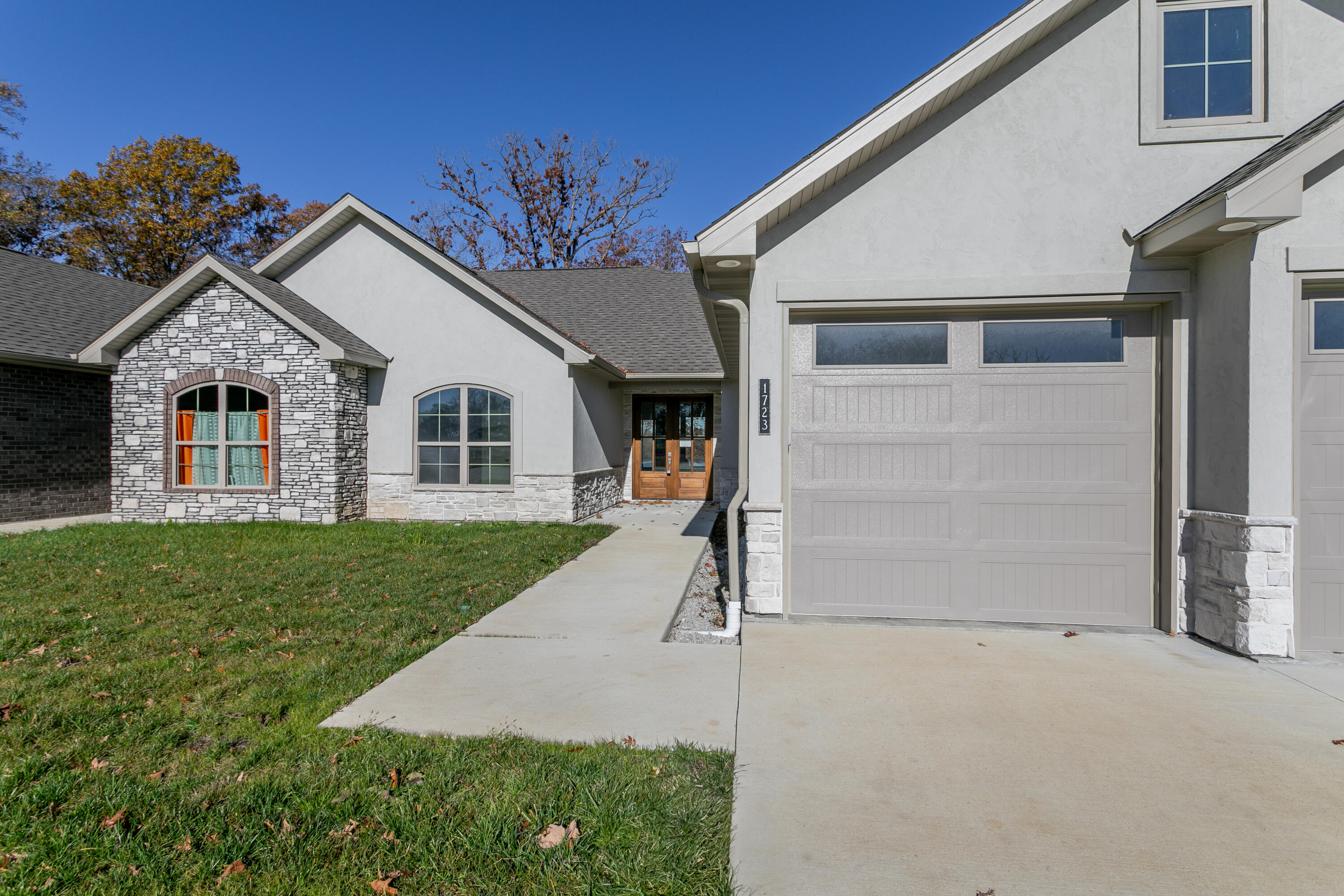 Fairway Oaks Ct, Mexico, MO 65265