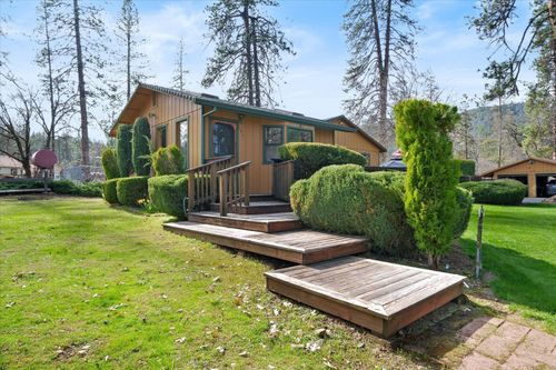 121 Wellock Rd, Lewiston, CA, 96052 | Card Image