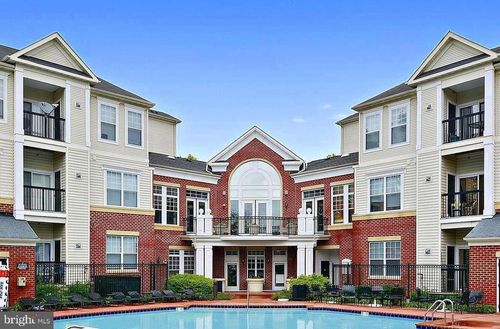 2-202-11307 Aristotle Dr, FAIRFAX, VA, 22030-7484 | Card Image