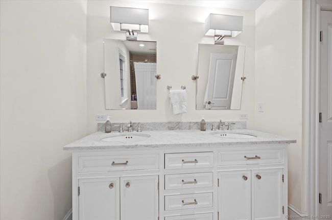 192 Highland Ave, House other with 5 bedrooms, 4 bathrooms and null parking in Norwalk CT | Image 25