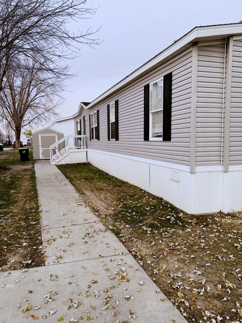 21123 Chateau Thierry Dr N, Macomb, MI, 48044-3664 | Card Image