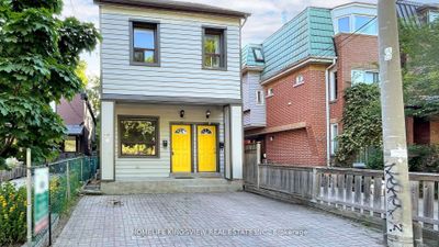 144 Clinton St, House other with 3 bedrooms, 2 bathrooms and 1 parking in Toronto ON | Image 2