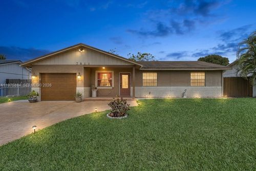 7811 Nw 47th St, Lauderhill, FL, 33351-5723 | Card Image