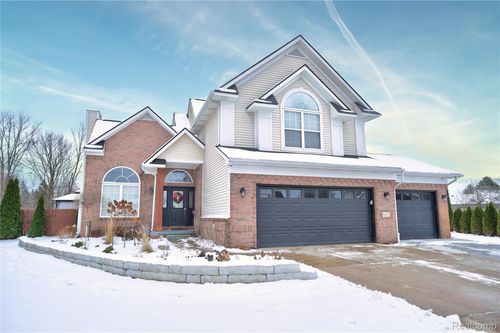 8203 Boulder Dr, Davison, MI, 48423-8640 | Card Image