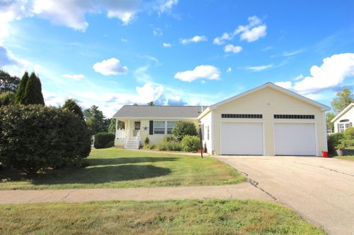 2 Loggers Ln, Sandown, NH, 03873-2076 | Card Image