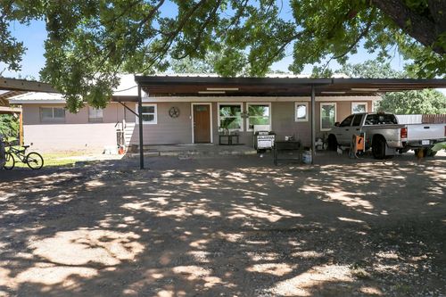 729 E Reno Rd, Azle, TX, 76020-6331 | Card Image