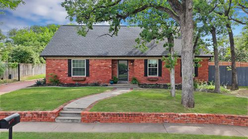 1710 Hilltop Ln, Pantego, TX, 76013-3245 | Card Image