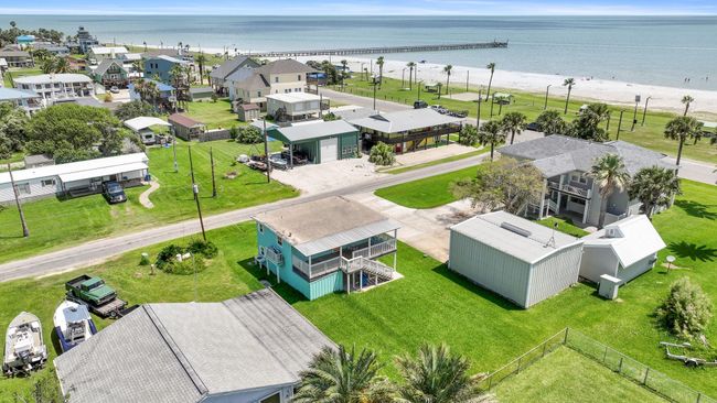106 E Madison Ave, House other with 2 bedrooms, 2 bathrooms and null parking in Port O Connor TX | Image 32