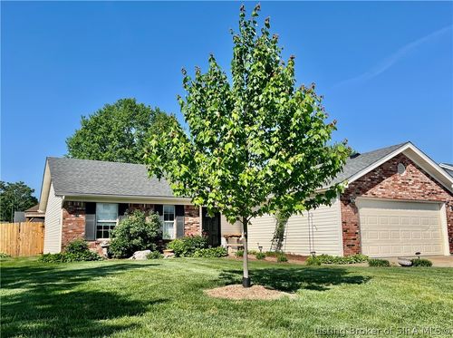 422 Old Creek Lane, Jeffersonville, IN, 47130 | Card Image