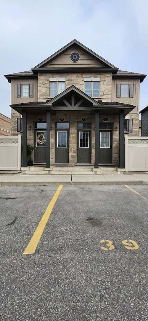 39-3200 Singleton Ave, London, ON, N6L0C7 | Card Image