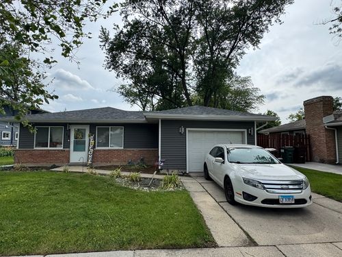 16 W Rocket Cir, Park Forest, IL, 60466-1637 | Card Image