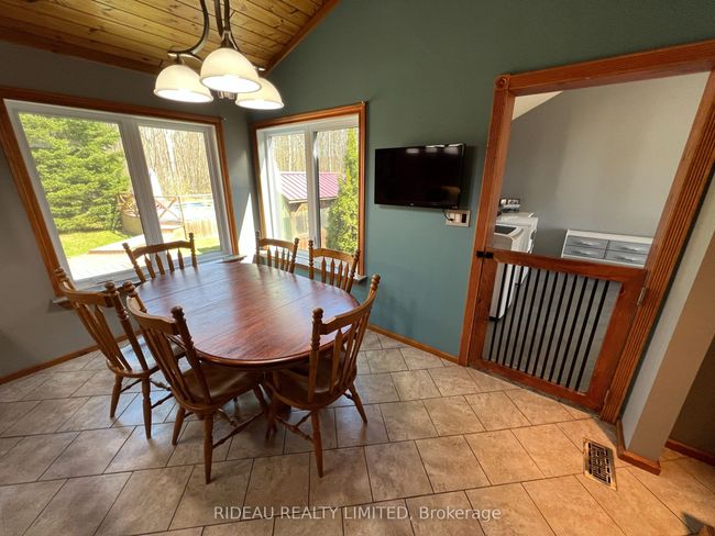 303 Tower Rd, House other with 3 bedrooms, 2 bathrooms and 6 parking in Lansdowne ON | Image 30