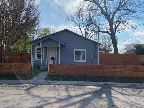 241 Benbo St, Seguin, TX, 78155-2009 | Card Image
