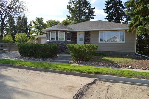 4817 50 Ave, Killam, AB, T0B2L0 | Card Image