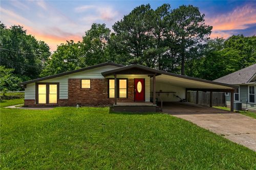 1815 N Woolsey Ave, Fayetteville, AR, 72703-2558 | Card Image