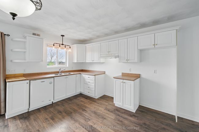 B - 541B Blvd Devista, House attached with 3 bedrooms, 2 bathrooms and 4 parking in Alfred ON | Image 9