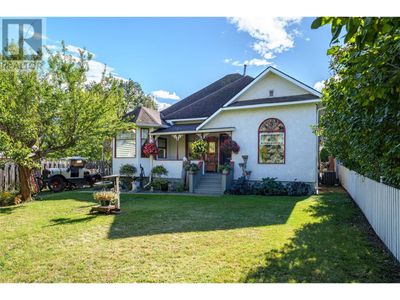 2905 Rosedale Ave, House other with 4 bedrooms, 3 bathrooms and 1 parking in Armstrong BC | Image 2