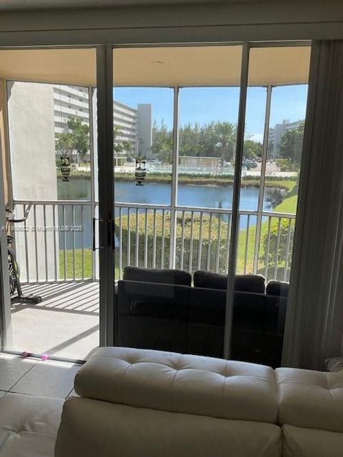 206-1-1770 Ne 191st St, Miami, FL, 33179-4221 | Card Image