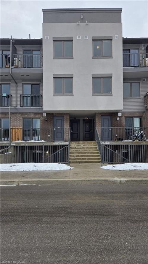 c40-370 Fisher Mills Rd, Cambridge, ON, N3C0G8 | Card Image