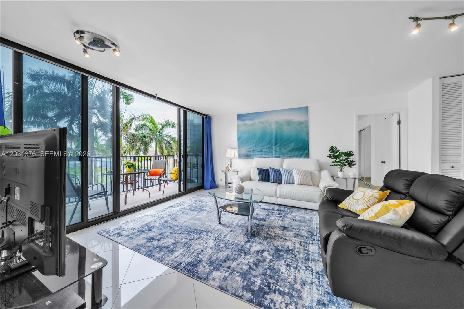Residential in Hollywood 4