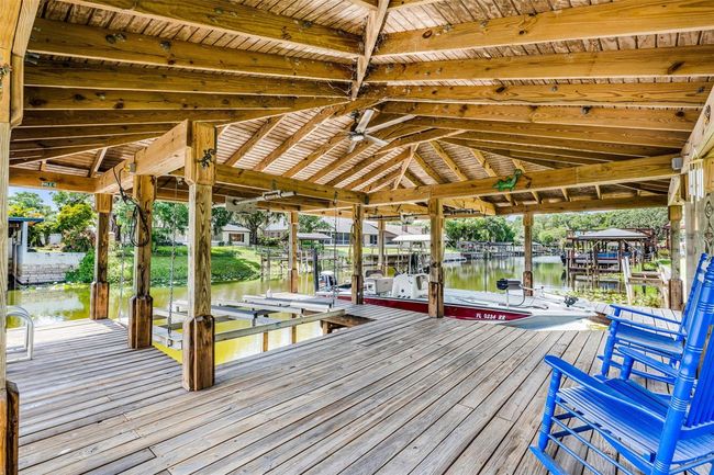 Boat lift and double PWC lift, 4, 000lb capacity each | Image 37