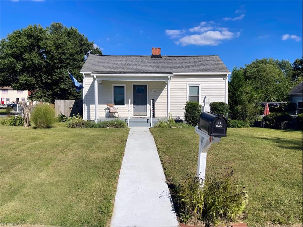 Maple St, Greensboro, NC 27405