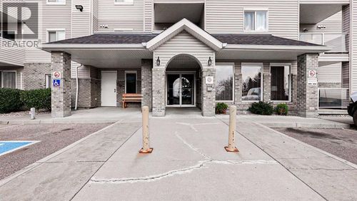 405-1632 Saamis Dr Nw, Medicine Hat, AB, T1C4X3 | Card Image