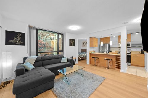 305-977 Mainland St, Vancouver, BC, V6B1T2 | Card Image