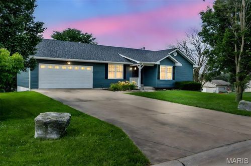 148 Castlewood Dr, Troy, MO, 63379-3311 | Card Image