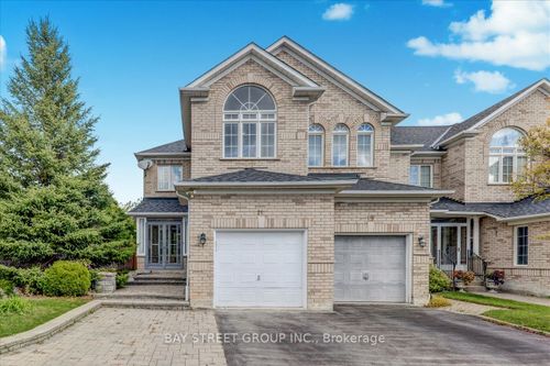 21 Debonair St, Richmond Hill, ON, L4C0R2 | Card Image