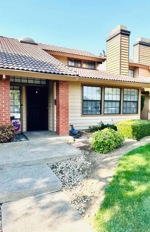 724 E Magill Avenue, Fresno, CA, 93710 | Card Image