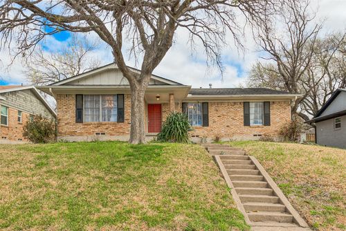 8925 Stanwood Dr, Dallas, TX, 75228-4114 | Card Image