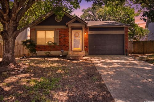 13014 Cavern Park Dr, San Antonio, TX, 78249-3603 | Card Image