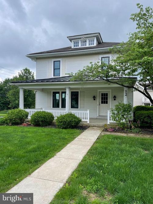 12 N Kinzer Rd, KINZERS, PA, 17535-9705 | Card Image