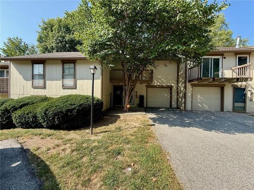 5768 N Anita Ave, Kansas City, MO, 64151-2624 | Card Image