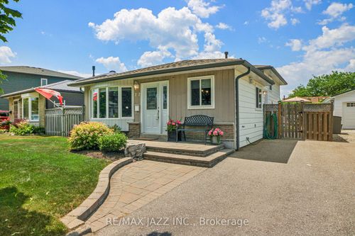 77 Swanston Cres, Ajax, ON, L1S3J5 | Card Image