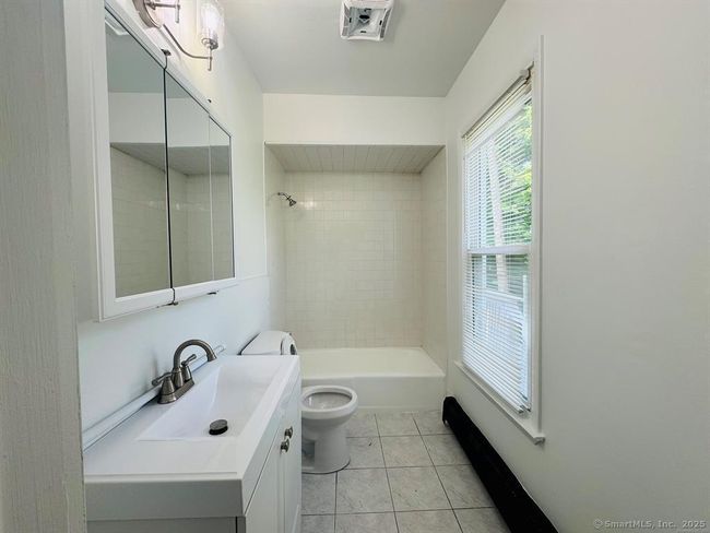 7 Rockwood Ave, Home with 3 bedrooms, 1 bathrooms and null parking in Ansonia CT | Image 11