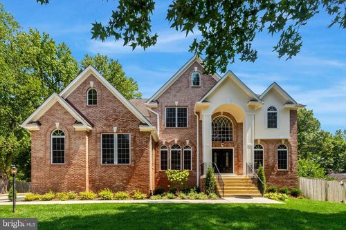 8713 Oak Leaf Dr, Alexandria, VA, 22309-4032 | Card Image