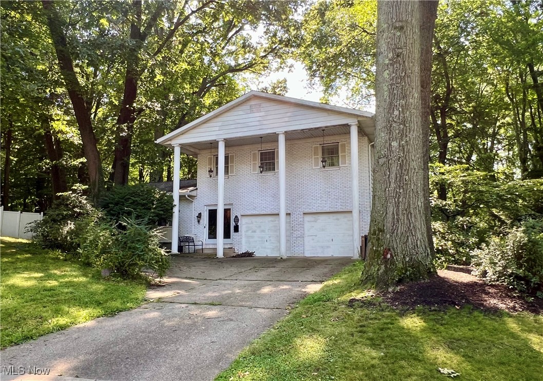 Burr Oak Dr, Kent, OH 44240