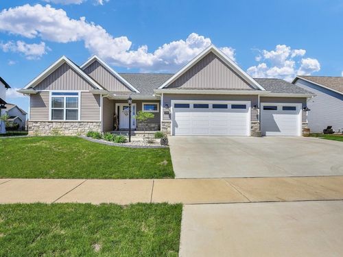 1709 Littlefield Ln, Mahomet, IL, 61853-4218 | Card Image