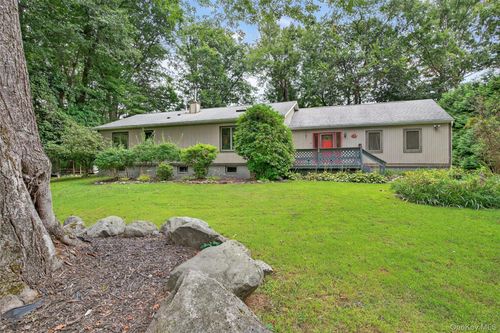 41 Penny Ln, Highland, NY, 12528-2929 | Card Image