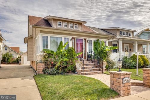 1858 47th St, PENNSAUKEN, NJ, 08110-3034 | Card Image