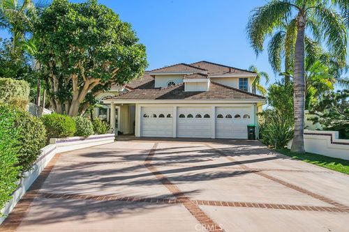 19 Harbor Pointe Dr, Corona del Mar, CA, 92625-1333 | Card Image