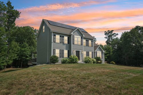 95 Copp Dr, Fremont, NH, 03044-3028 | Card Image