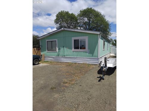 110 Charlene Ln, Tenmile, OR, 97481-9732 | Card Image