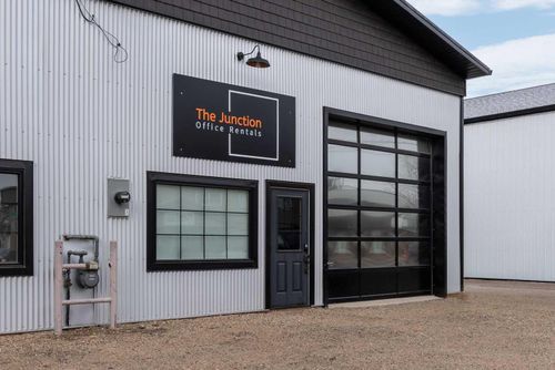 {{alt}} | Card Image