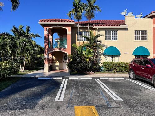 apt-602-6950 Nw 174th Ter, Hialeah, FL, 33015-7120 | Card Image