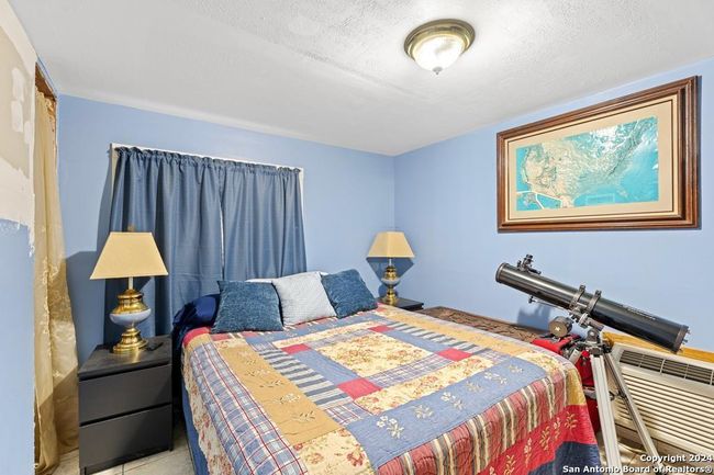 3420 Junction Hwy, House other with 2 bedrooms, 2 bathrooms and null parking in ingram TX | Image 19
